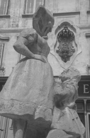 Krems: Simandlbrunnen, nahe