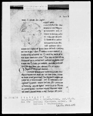 Bibel — Textseite mit zwei historisierten Initialen, Folio 33verso