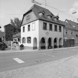 Ehem. Lindauer Gericht; Walluf, Hauptstraße 42, Hauptstraße (K 638)