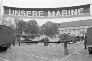 Wanderausstellung der Bundeswehr "Unsere Marine" auf dem Festplatz