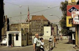 Berlin; West: Checkpoint Charlie