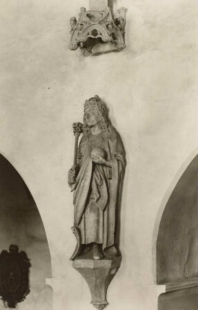 Wurzen, Dom St. Marien, Innenansicht : Skulptur Kaiser Otto I. dem Großen im Langhaus, Aufnahme von der Kanzel aus