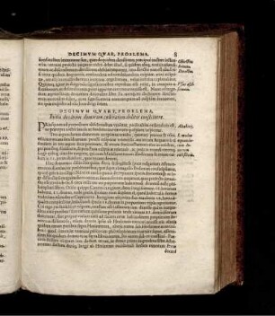 Decimum Quart. Problema. Initia dua lecim domorum coeli rationabiliter constituere.