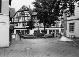 Bürgerwehrbrunnen; Bensheim, Am Bürgerwehrbrunnen