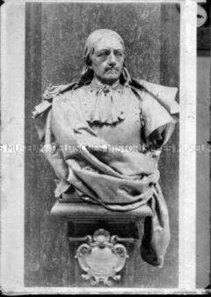 Büste von Joachim Hennings von Treffenfeld in der westlichen Feldherrenhalle des Zeughauses