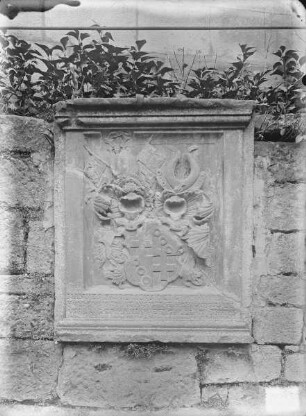 Gedenktafel für Johann Friedrich ... "DEI GRATIA FULDENSIS DIVAE AUGUSTAE"