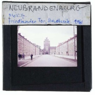Neubrandenburg, Friedländer Tor : Stadtseite