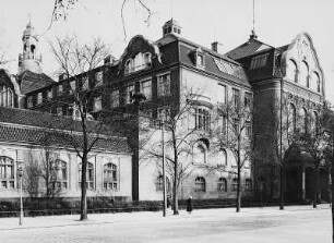 Staatliche Akademie für Kunstgewerbe & Kunstgewerbemuseum