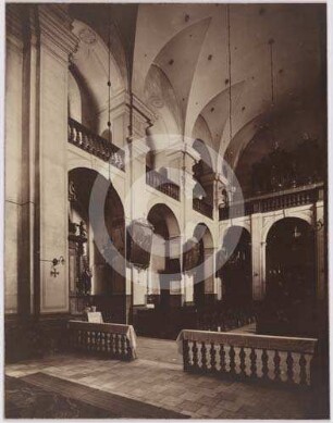 Langhaus der Antoniuskirche Breslau