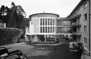 Waldkirch: Klinikkirche des Kreiskrankenhaus Waldkirch; Hofansicht
