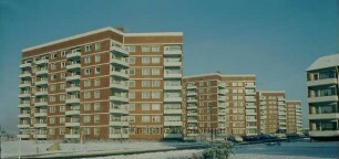 Hermann-Löns-Straße im Winter: Hochhäuser