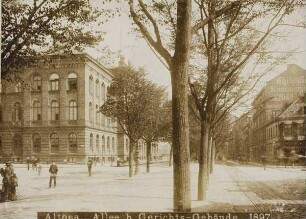 Altona: Allee beim Gerichtsgebäude