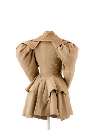 Kostümjacke mit Peblumschoß