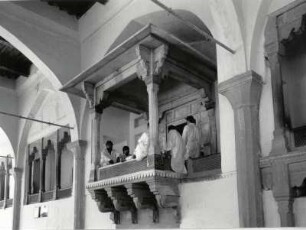 In der Vorhalle der Halle der 40 Säulen in Lahore Fort