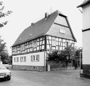 Pfarrhaus; Niddatal, Mühlenstraße 8