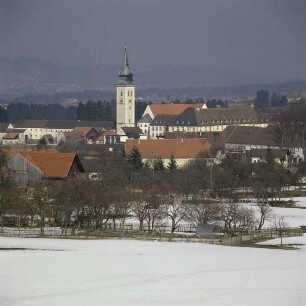 Stiftskirche & Pfarrkirche Mariä Geburt