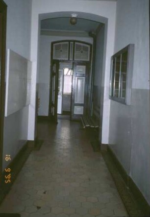 Buschow Empfangsgebäude Flur