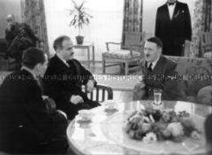 Hitler mit Molotow im Gespräch in der Reichskanzlei