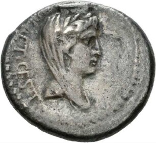 Denar des M. Iunius Brutus und des L. Plaetorius Cestianus mit Darstellung von Priestergerät