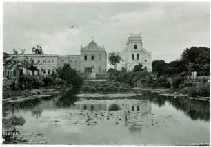 Recife, Anlagen mit Teichvegetation