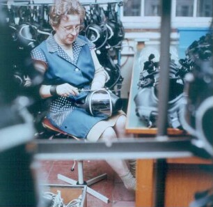 Lübeck. Drägerwerk AG & Co. KGaA. Fertigung von Atemschutzmasken
