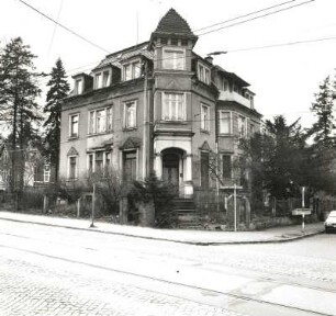 Dresden-Klotzsche, Korolenkostraße 47/Ecke Königsbrücker Landstraße. Wohnhaus. Eckansicht
