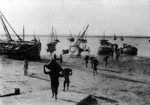 Tanga: Hafenbild vor dem Zollhafen