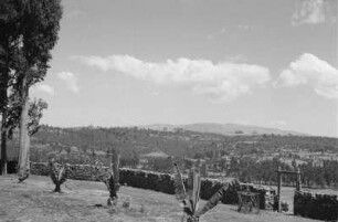 Landschaft südwestlich von Addis Abeba : Blick von der Kirche von Addis Abeba gegen Südwesten.