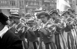 Basel (Schweiz): Markt; Pfeifergruppe, nahe