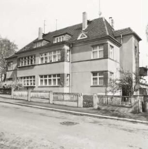 Dresden-Plauen, Schopenhauerstraße 1 und 3. Wohnhaus (um 1928)