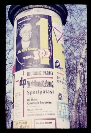 Wahlplakate 22.11.54.