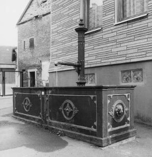 Brunnen; Weilmünster, Grabenstraße 7