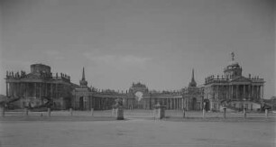 Potsdam. Sanssouci, Neues Palais, Communs mit Kolonnade