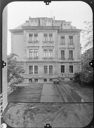Dresden-Striesen, Voglerstraße 9. Wohnhaus (um 1895). Seitenfront
