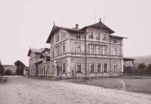 Großpostwitz Bahnhof, Empfangsgebäude von Nordosten