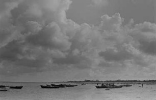 Fischerboote am Prerower Strand