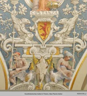 Ausmalung des Treppenhauses im Palazzo Grifoni Budini Gattai : Weibliche Allegorien mit den Wappen der Familie Budini Gattai