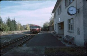 Bad Boll Schienenbus Beiwagen 997 615 998 045 Triebwagen 797 503 Bahnsteig