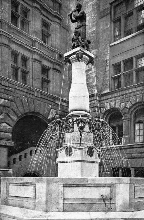 Leipzig: Zierbrunnen am Neuen Rathaus