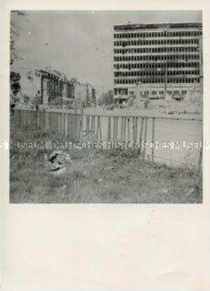 Das zerstörte Berlin - Blick auf das Columbushaus am Potsdamer Platz