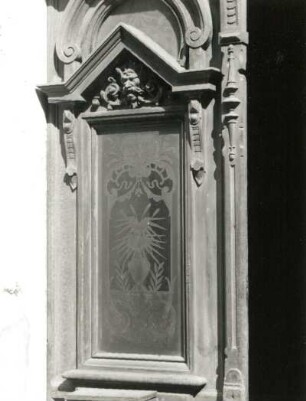Görlitz, Theodor-Körner-Straße 7. Wohnhaus (1892). Fenster in der Haustür