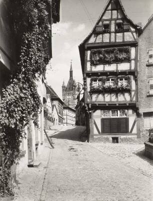 Fachwerkwohnhaus : Bad Wimpfen, Salzgasse 88, Giebelfront gegen Blauen Turm