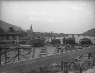 Baustelle Schleuse Heidelberg/Neckar, Transportgerät