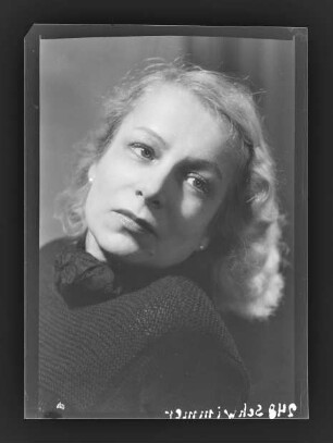 Künstlerinnenporträt Eva Schwimmer (1901-1986) (1)