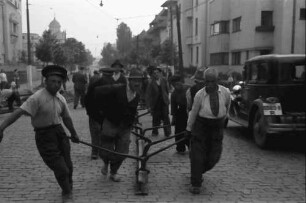 Bukarest: Arbeiter wechseln Schienen aus