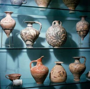 Iraklion. Archäologisches Museum IX 119. Neopalatial-Keramik aus Palaikastro, 1700-1600 v. Chr. Pilgerflasche mit Oktopus, um 1700 v. Chr.