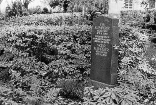Grabmal des Romanisten Victor Klemperer und seiner 1. Ehefrau Eva auf dem Städtischen Friedhof