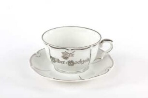 Andenkentasse mit Untertasse