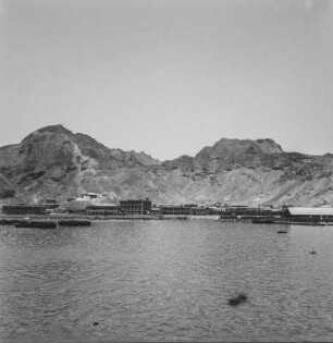 Ankerplatz : Blick von den Liegeplätze in den Hafen von Aden