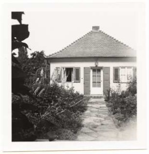 Garten Prof. Wilhelm Kempff, Potsdam: Haus mit Sommergarten
